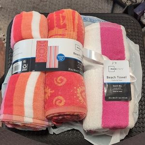 3 Mainstays beach towels